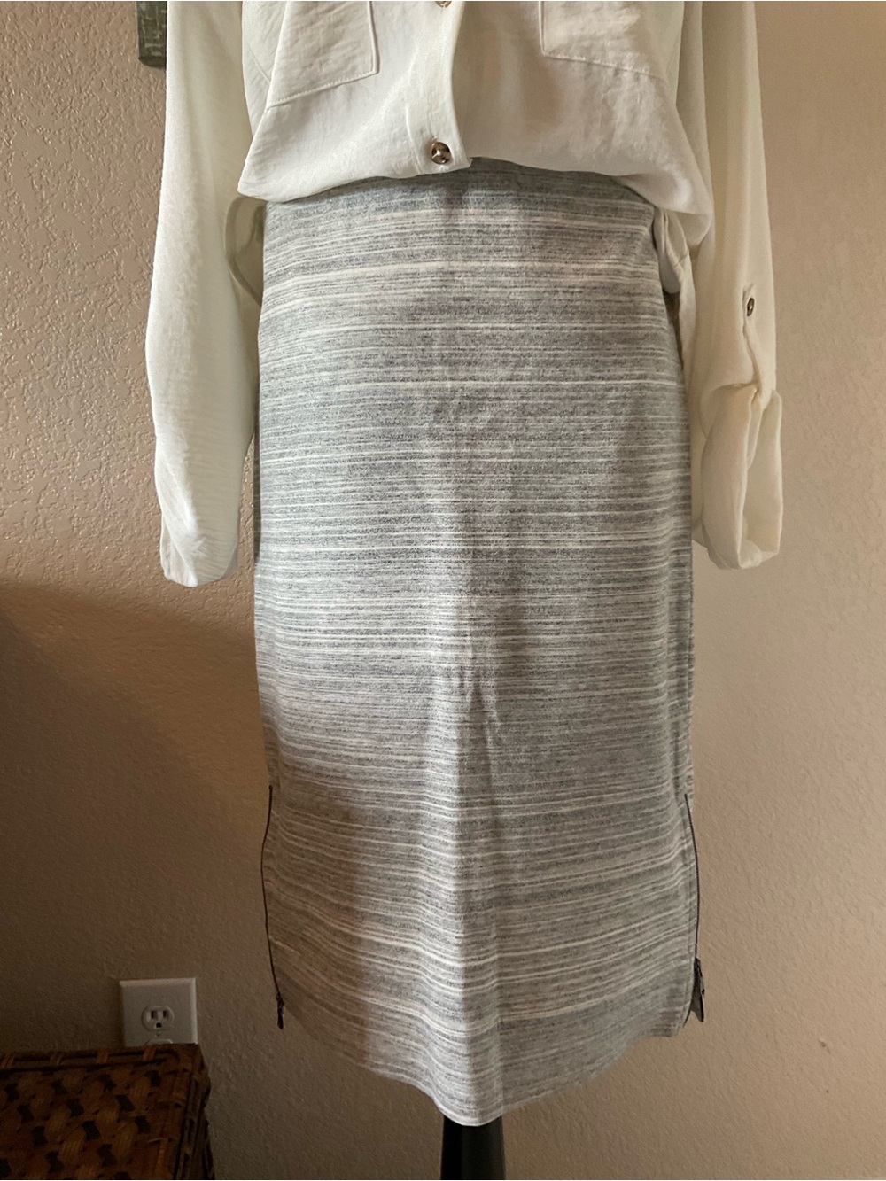 LOFT Light Gray Striped Pencil Skirt